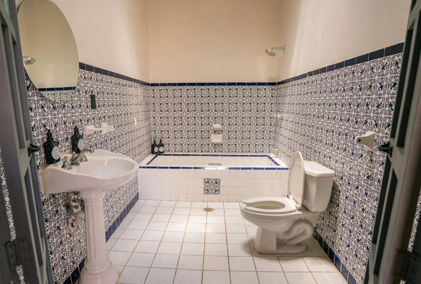 Albergue Coliving Chingon Guadalajara Hostal